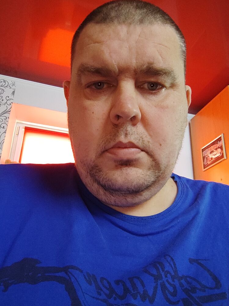  30940362  Petr, 45 ,    