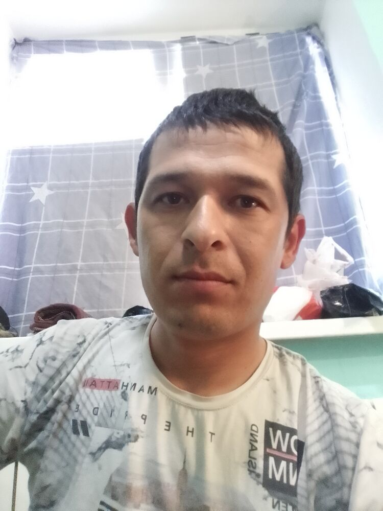  ,   Alik, 32 ,   ,   , c 