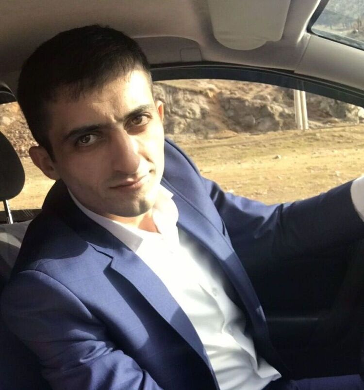  36915242  Harutyun, 33 ,    