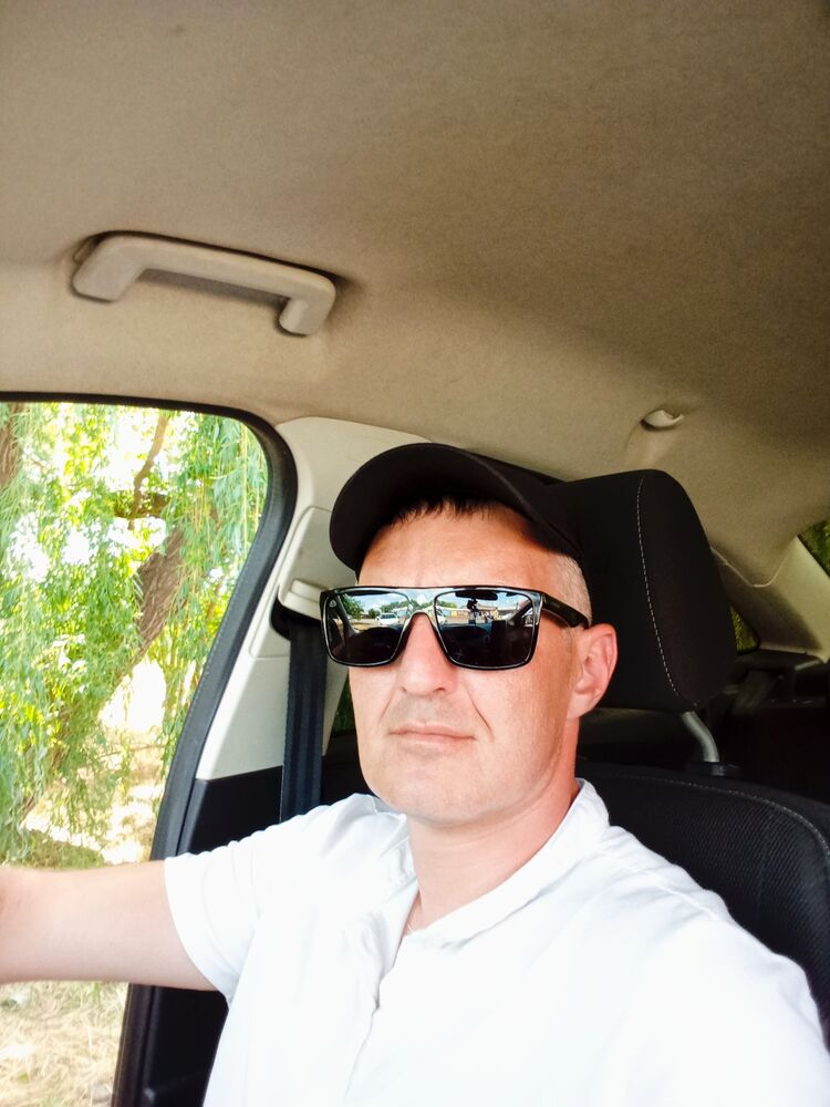  --,   Vladimir, 37 ,   ,   , c , 