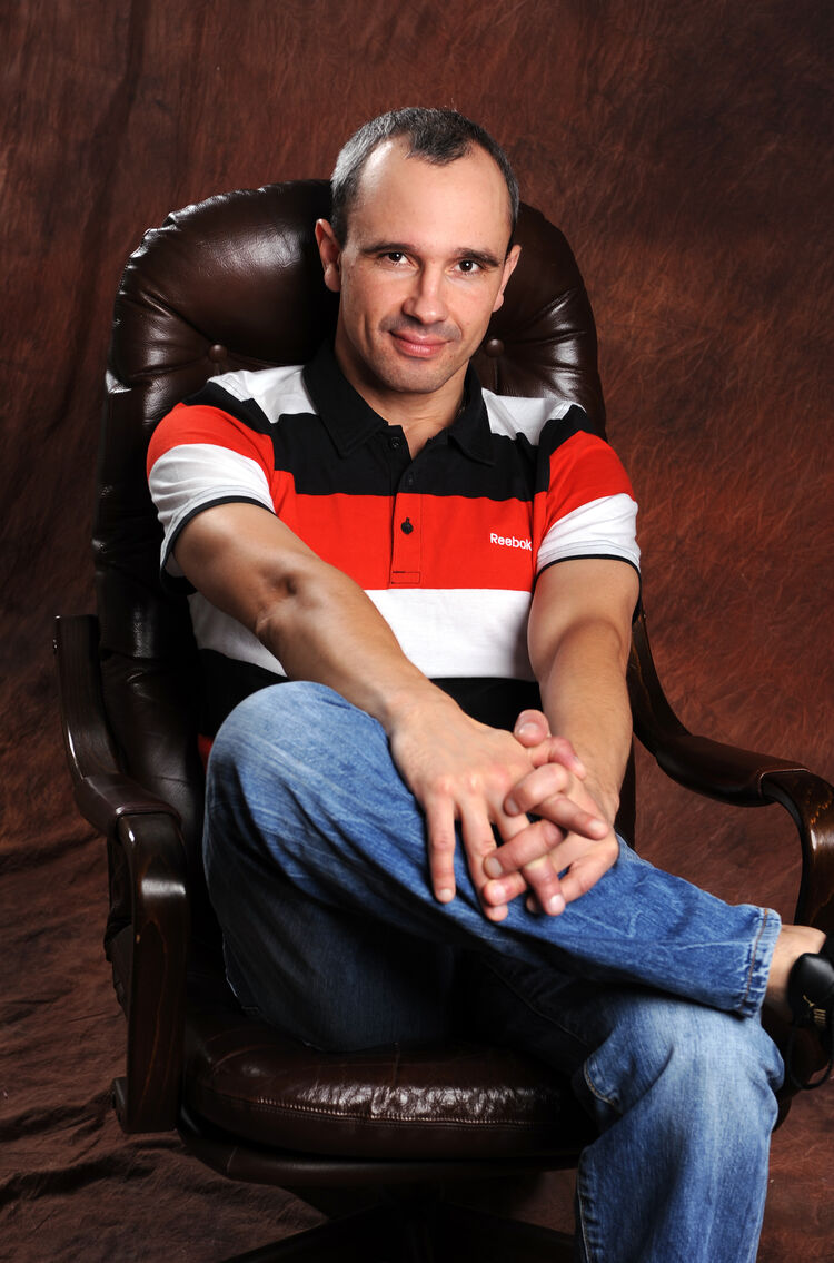  26793262  Andrey, 53 ,    