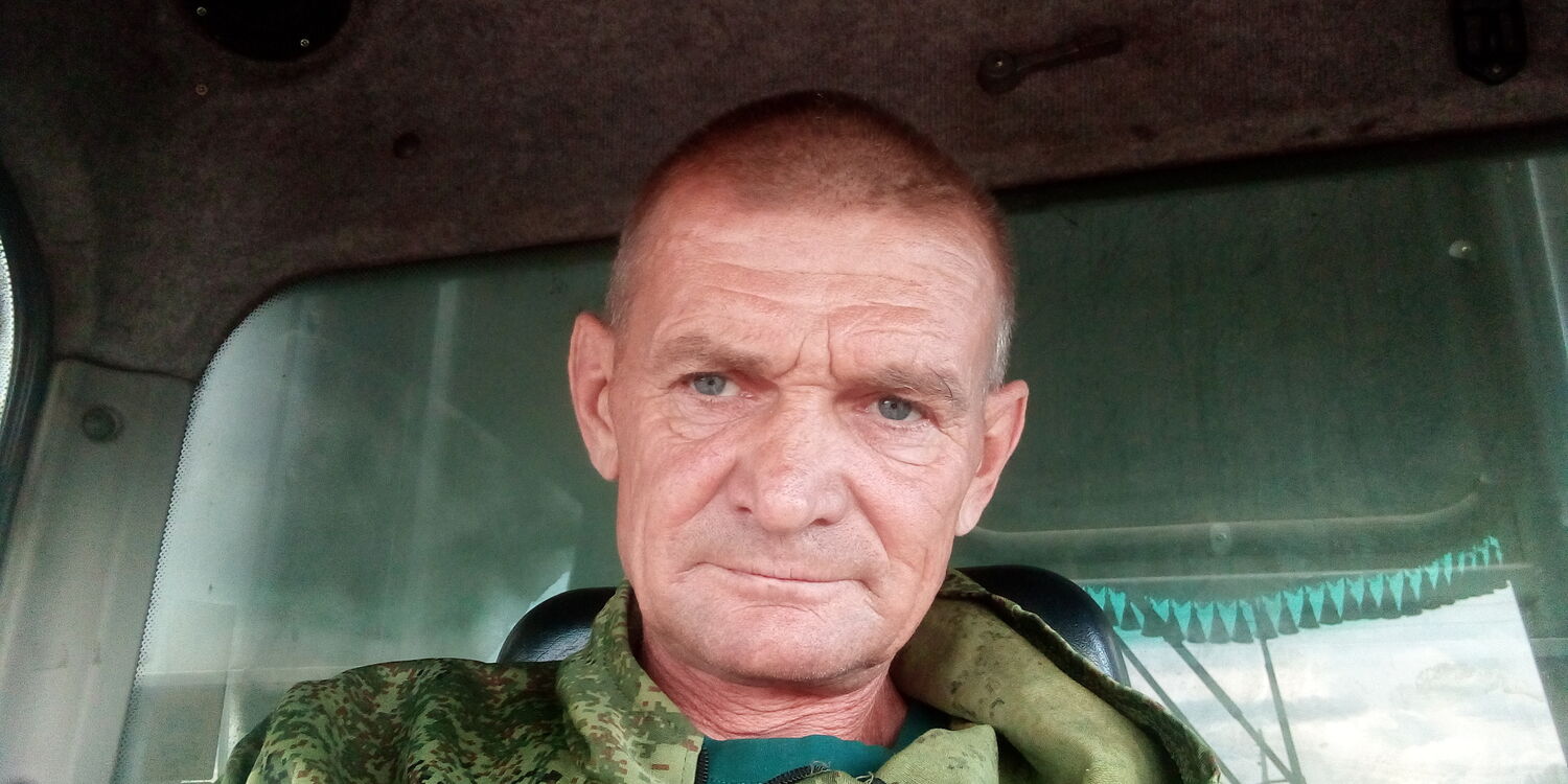  39444592  Petr, 50 ,    