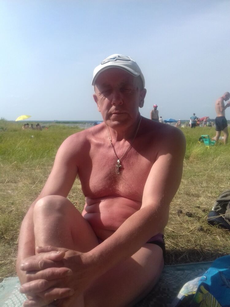  ,   Dima, 64 ,   