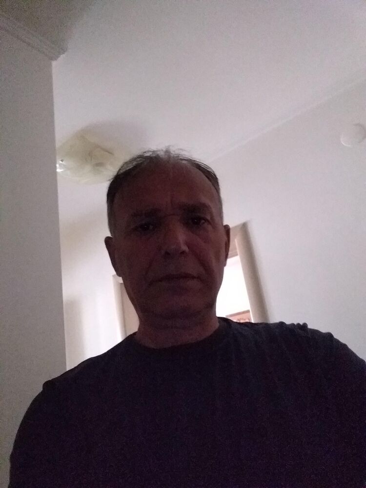  24358532  Goga, 59 ,    