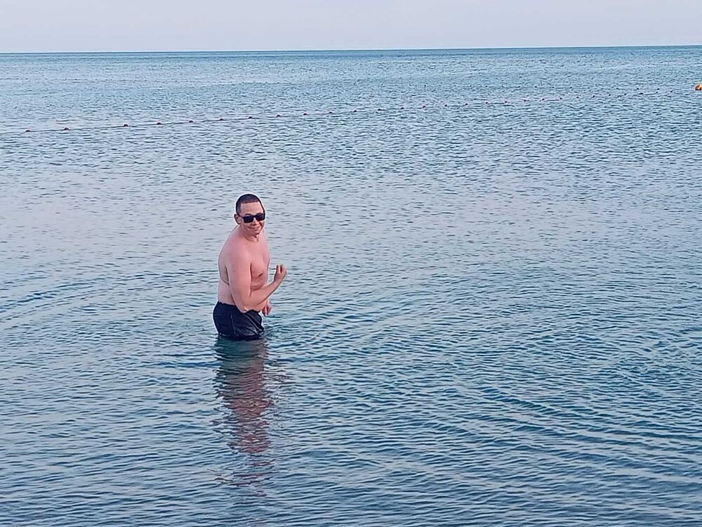  27447442  Stas, 29 ,    