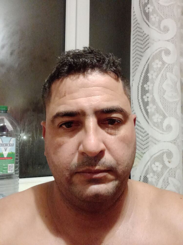  ,   Javier, 45 ,   ,   