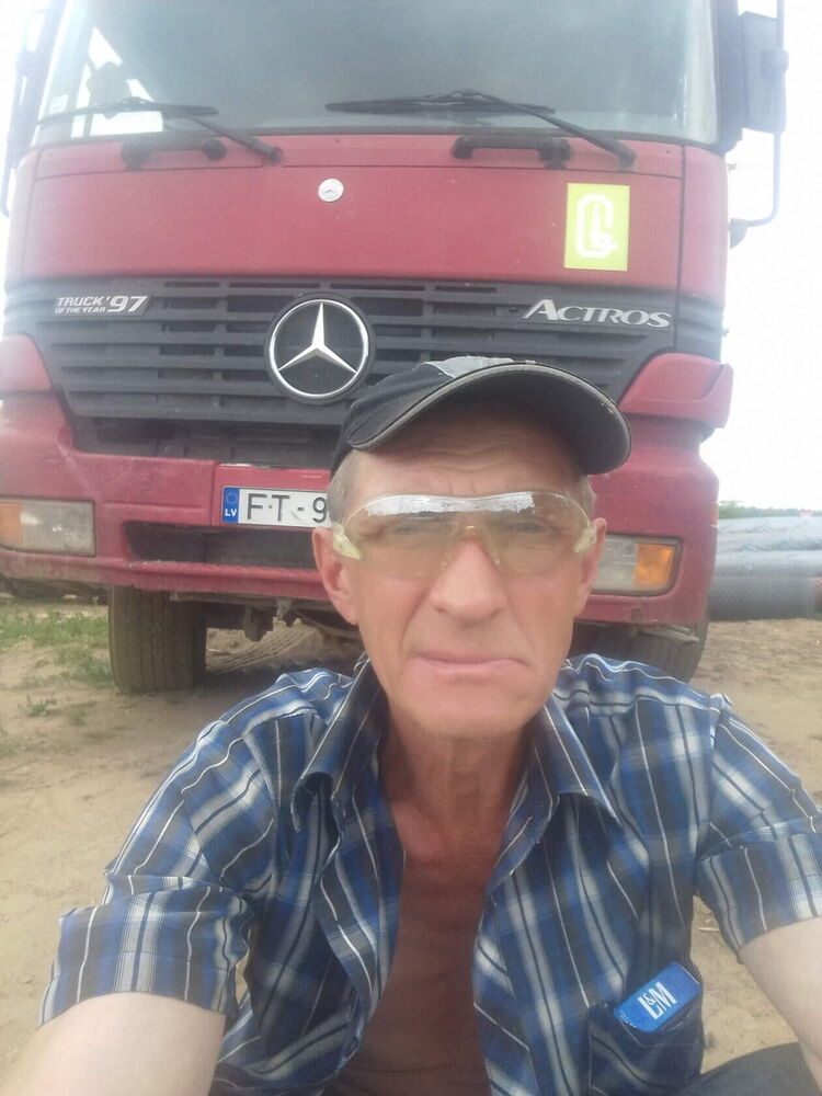  40227972  Serz, 56 ,    