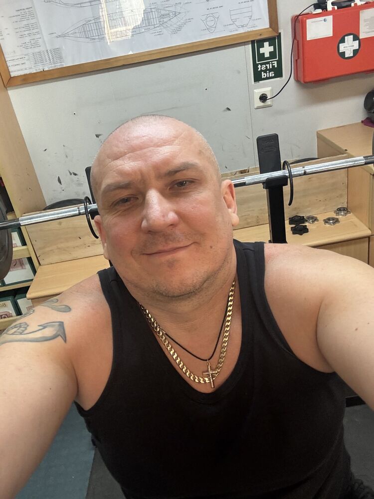  51132562  , 43 ,    