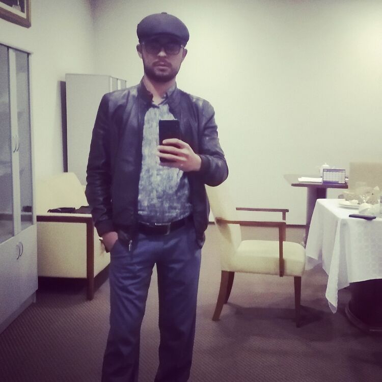  ,   Bekzod, 33 ,  