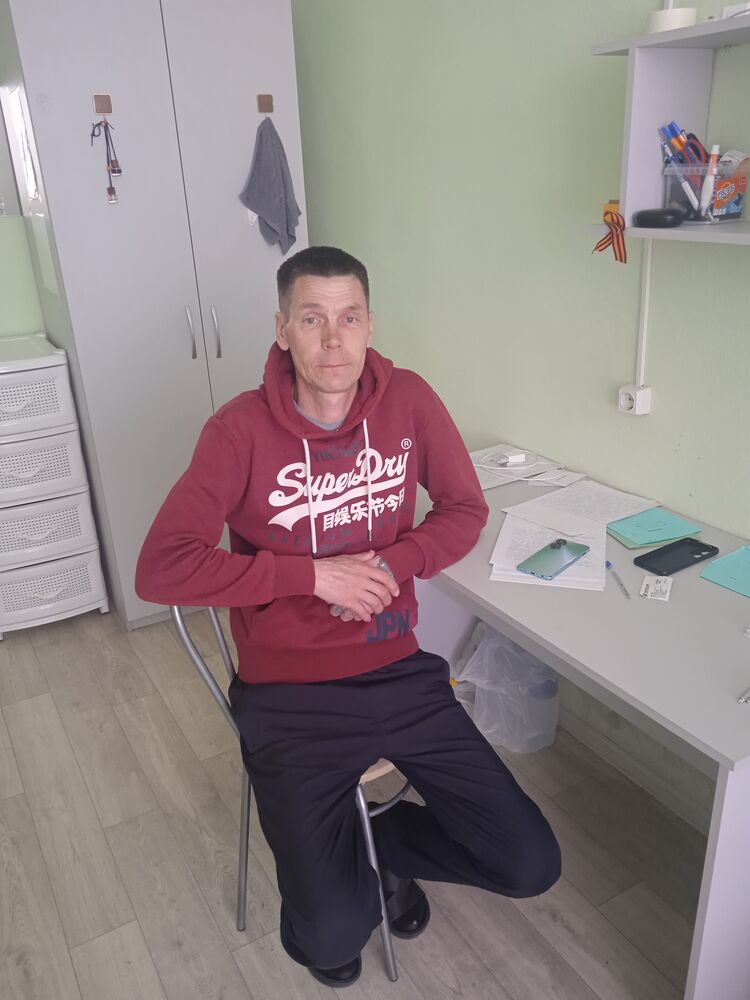  51334332  Dima, 48 ,    