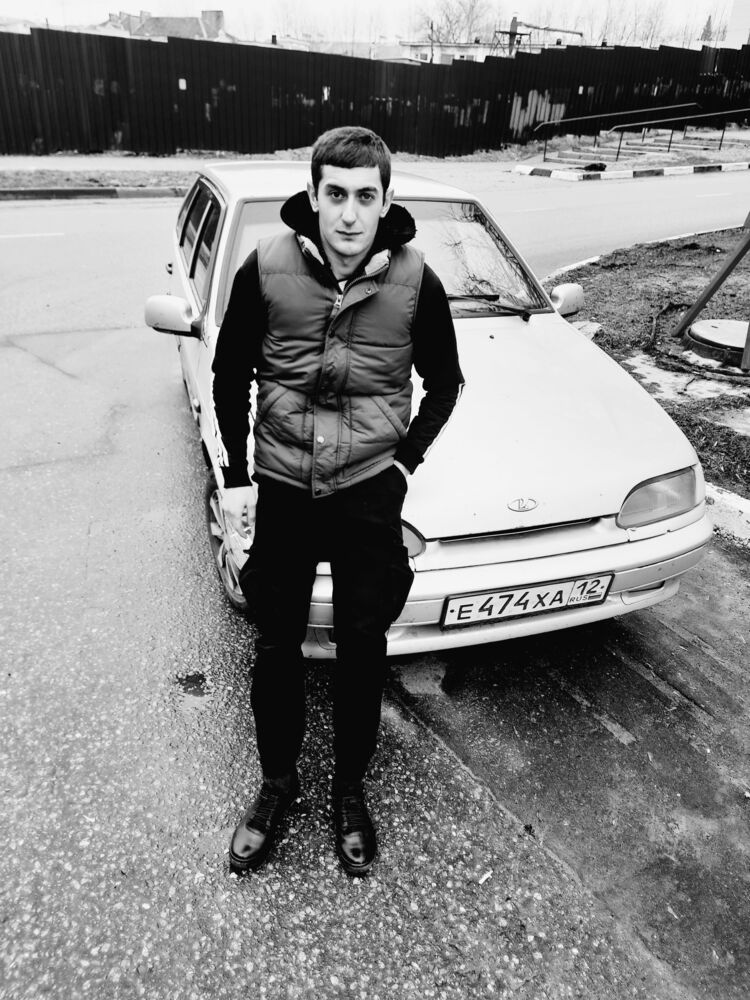  ,   Armen, 29 ,   ,   