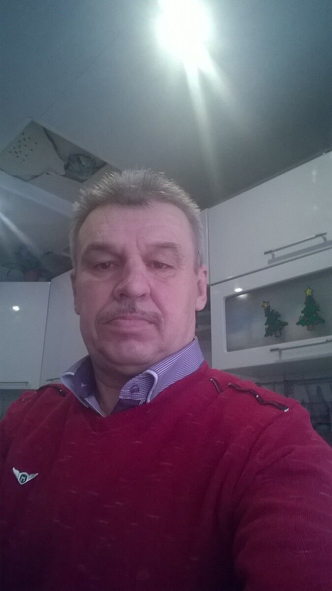  ,   Andron, 61 ,     , c 