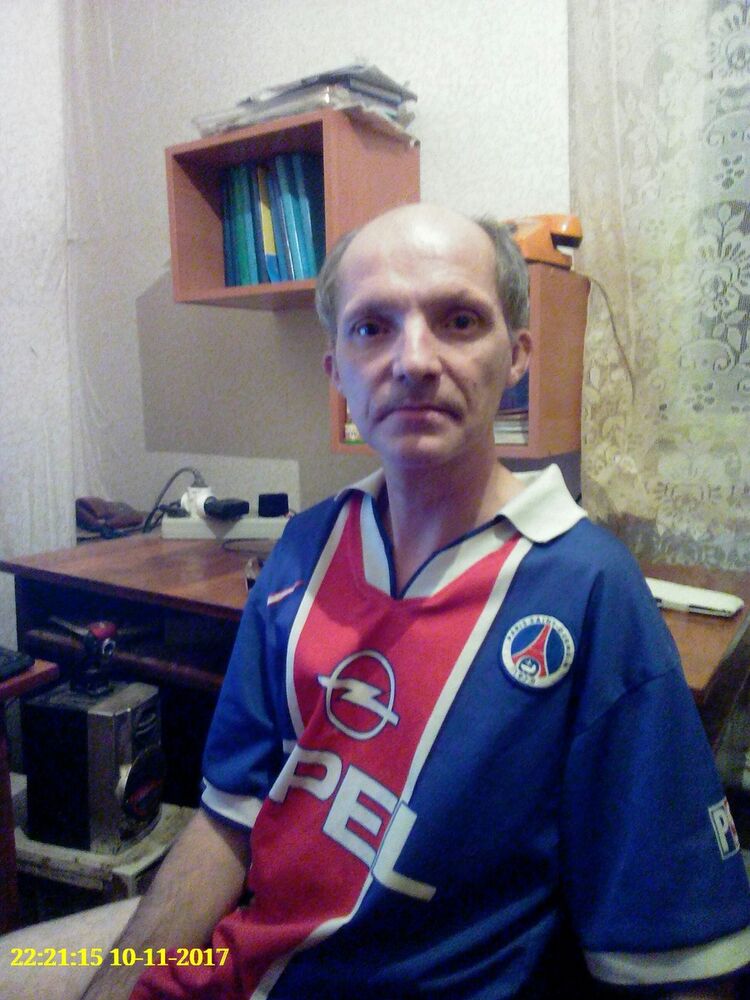  13876182  Stas, 56 ,    