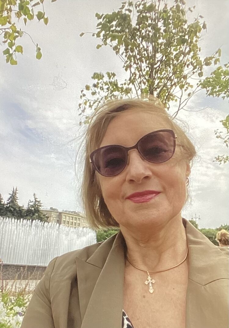  54648482  Lara, 65 ,    -