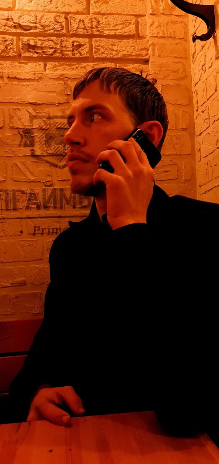  48864312  Pavel, 32 ,    