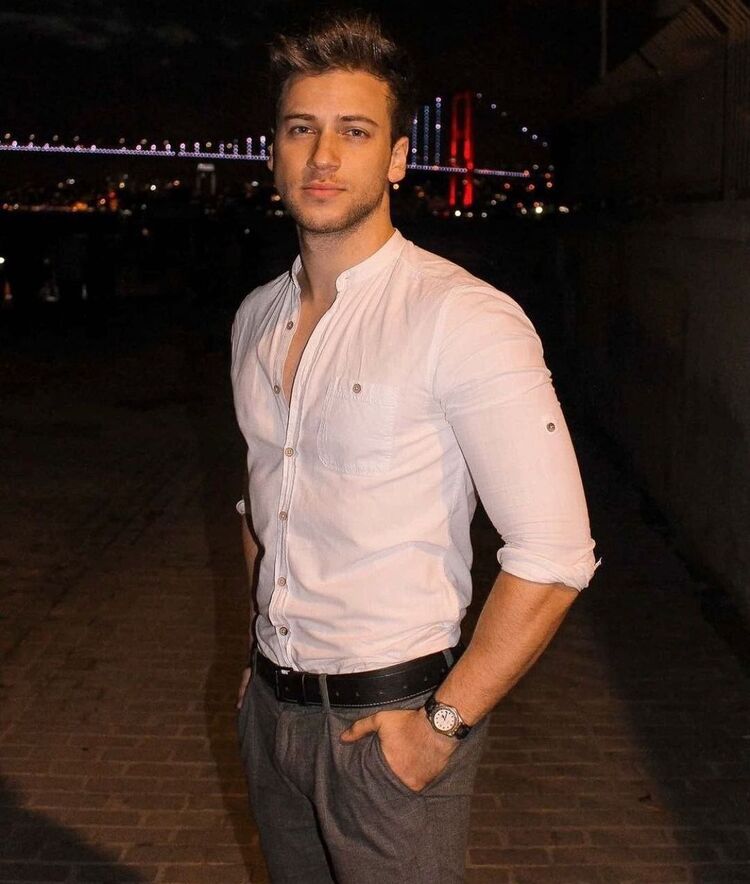 ���� 31419082 ����� Tony, 25 ���, ���� ���������� � ������