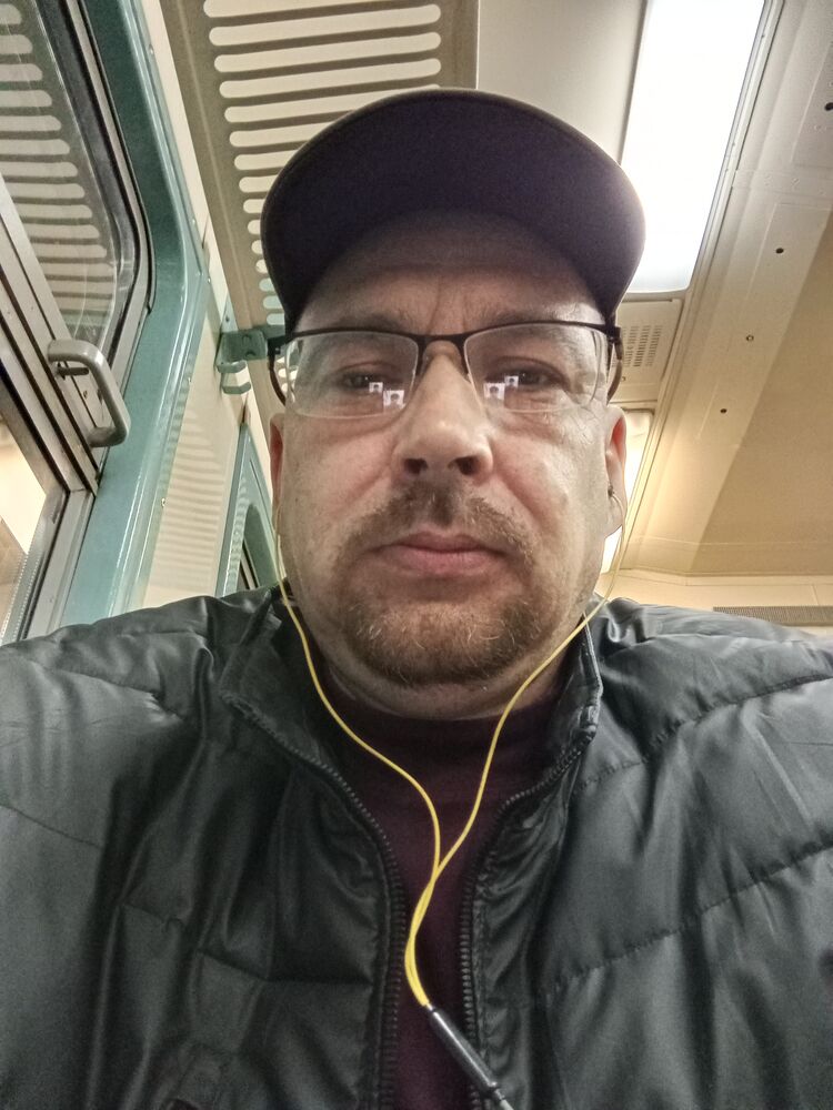  42532592  , 49 ,    