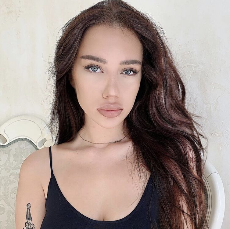  21201082  Irina, 29 ,    