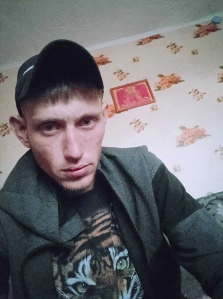 40134222  Nikolai, 29 ,    