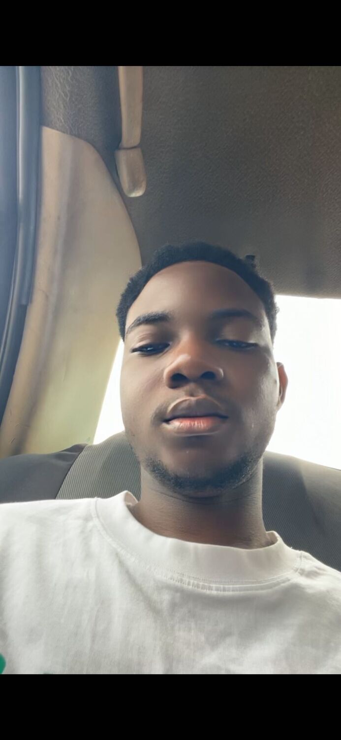  54119562  Pascal, 25 ,    Milan