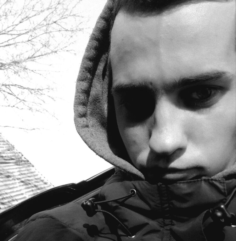  50945642  Asdhhj, 27 ,    