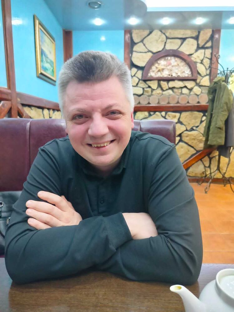  40633222  Dima, 46 ,    