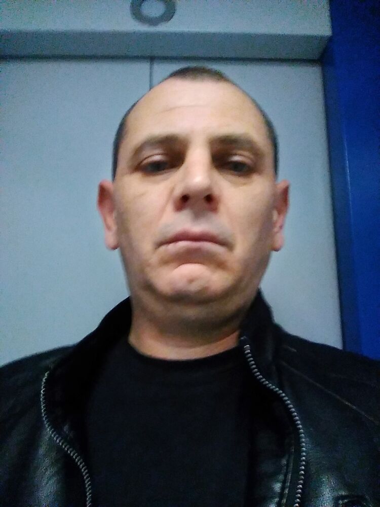  ,   Iuri, 49 ,   ,   , c 