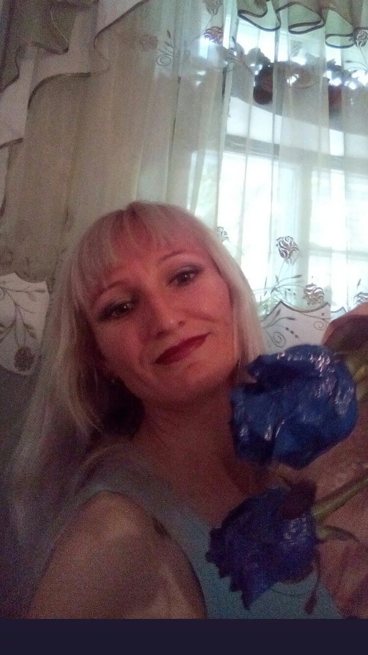  53997702  Dana, 40 ,    