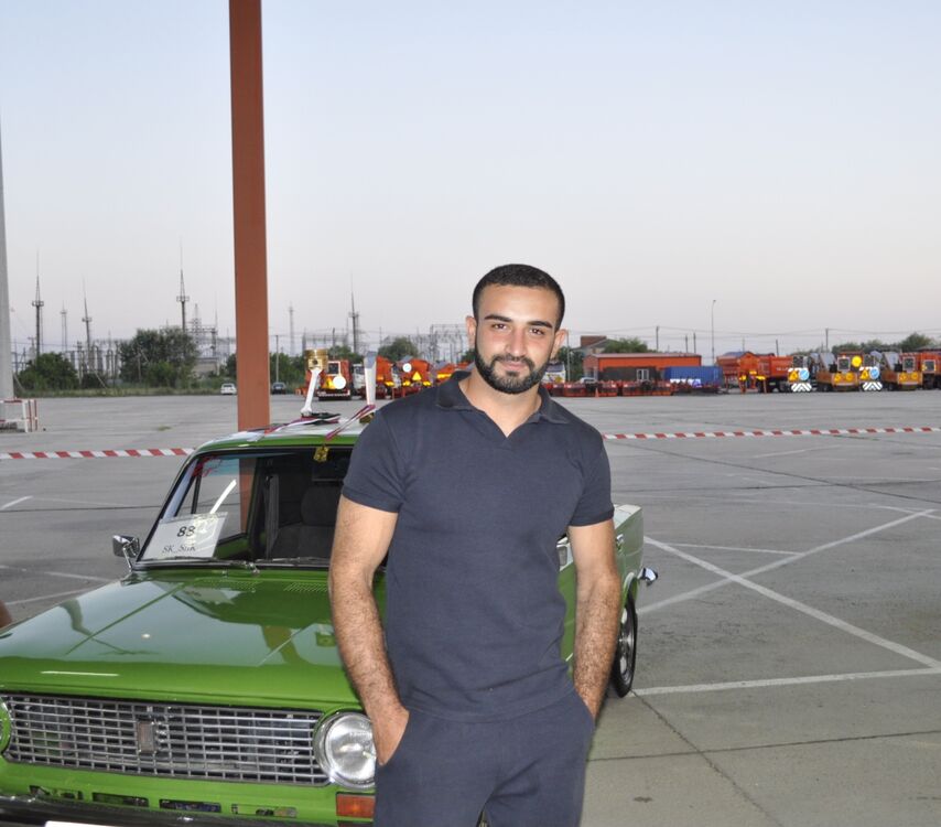  53327322  Atoyan_moise, 25 ,    