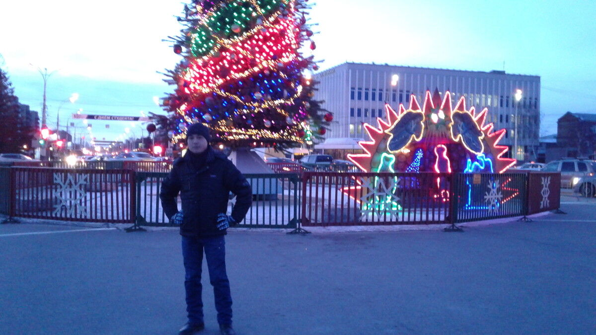  11942872  Alisher, 27 ,    