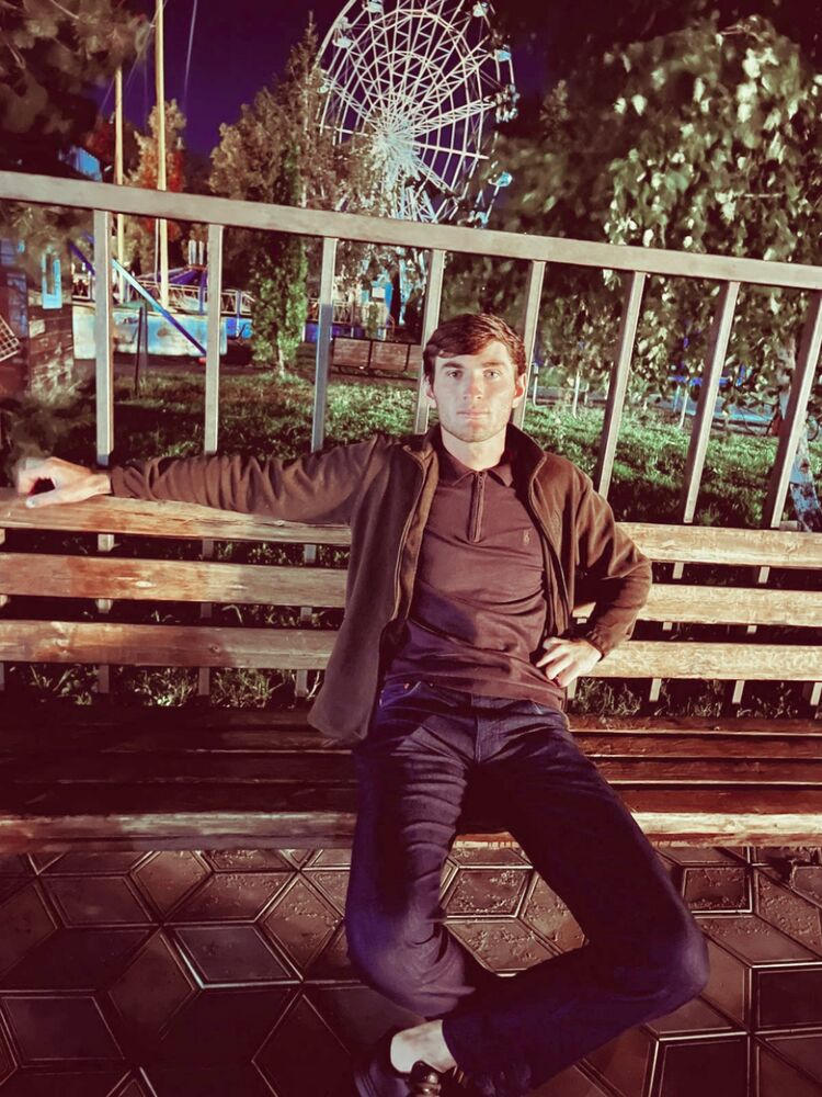  46860082  Murik, 27 ,    