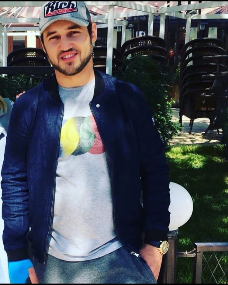  -,   Mansur, 32 ,   ,   , 