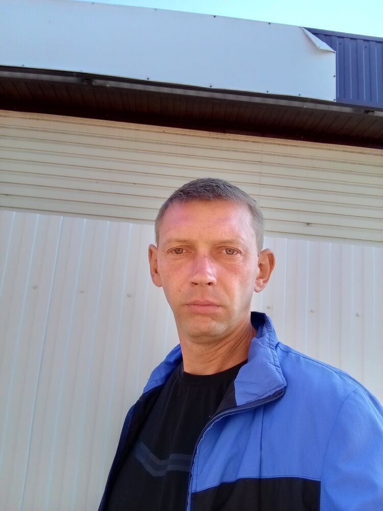  42024402  Andrey, 40 ,    