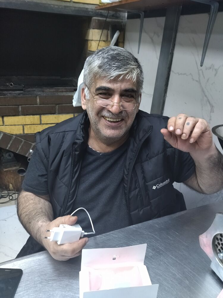  26707272  Namik, 57 ,    