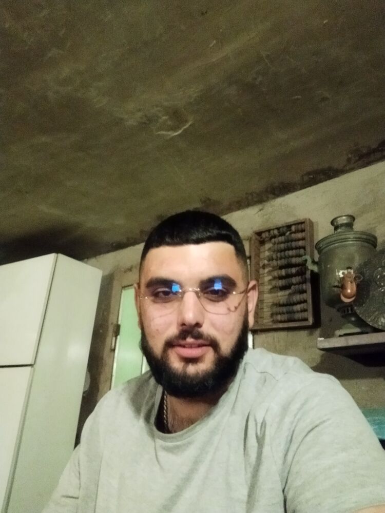  49123452  , 28 ,    