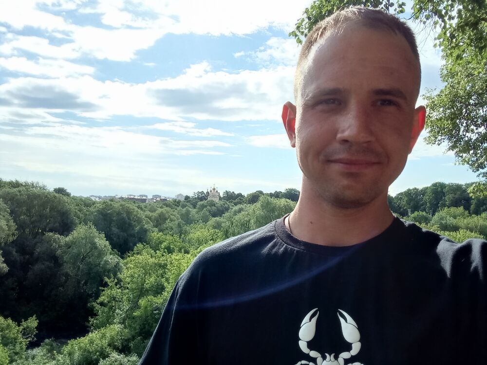 ,   Ilya, 32 ,   ,   