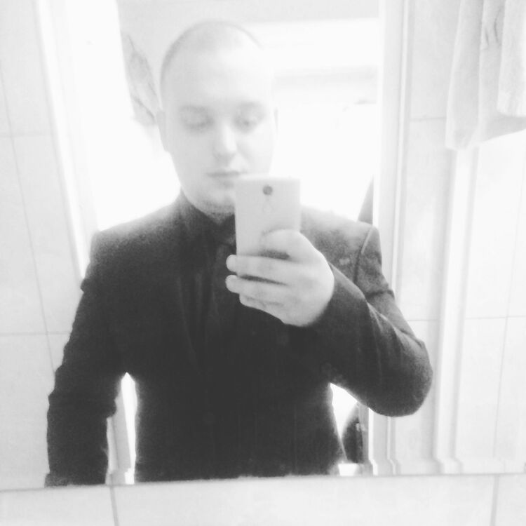  19039222  , 27 ,    