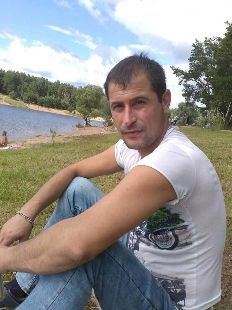  ,   Vitalie, 39 ,   