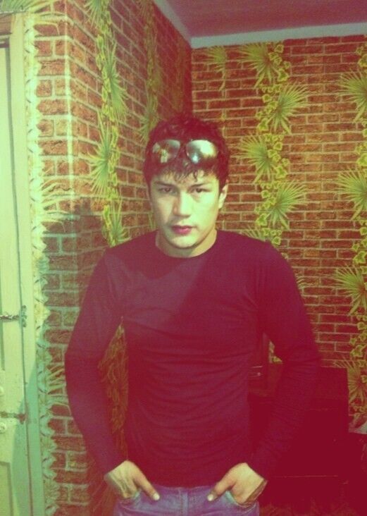  46446962  Karimov, 25 ,    
