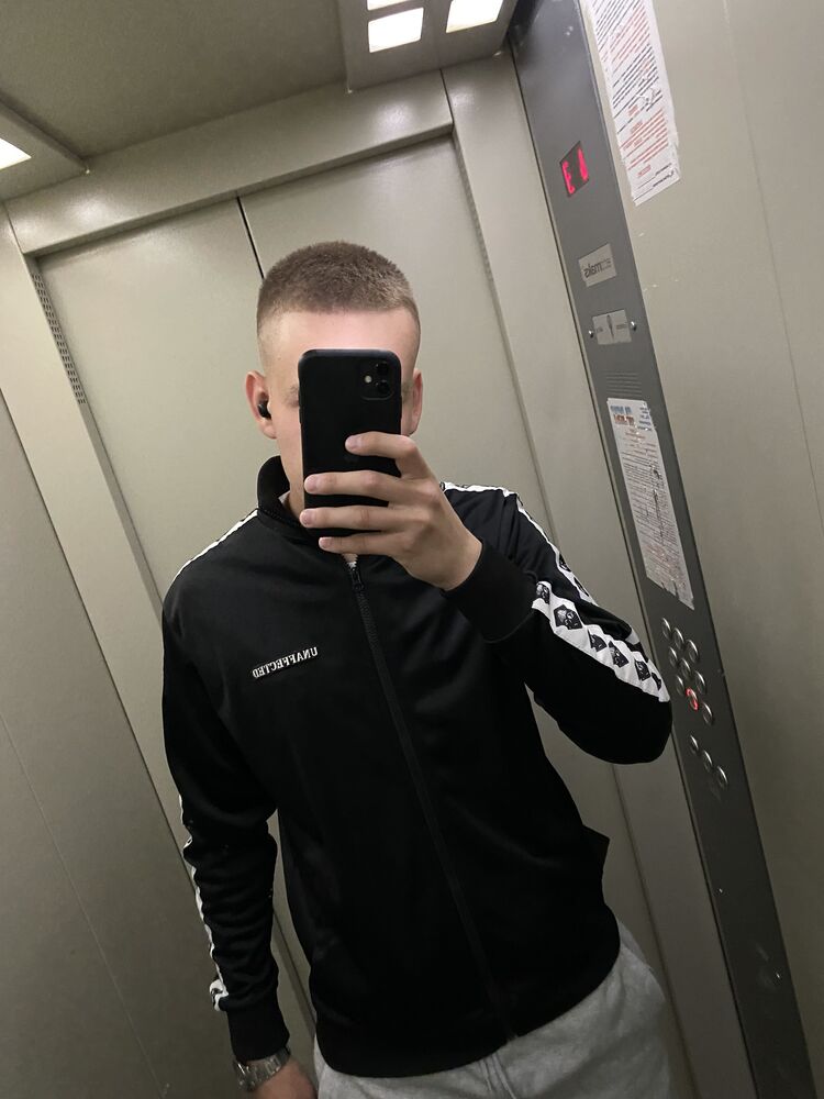  36067972  , 23 ,    