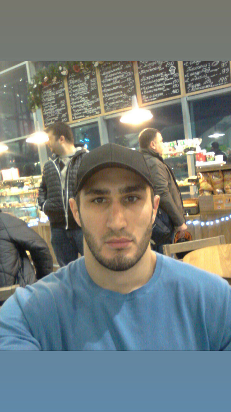  Saint-Denis,   , 32 ,   ,   