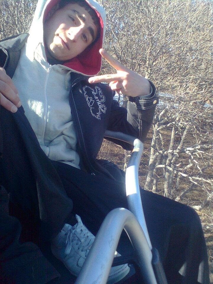  ,   Armen, 31 ,   