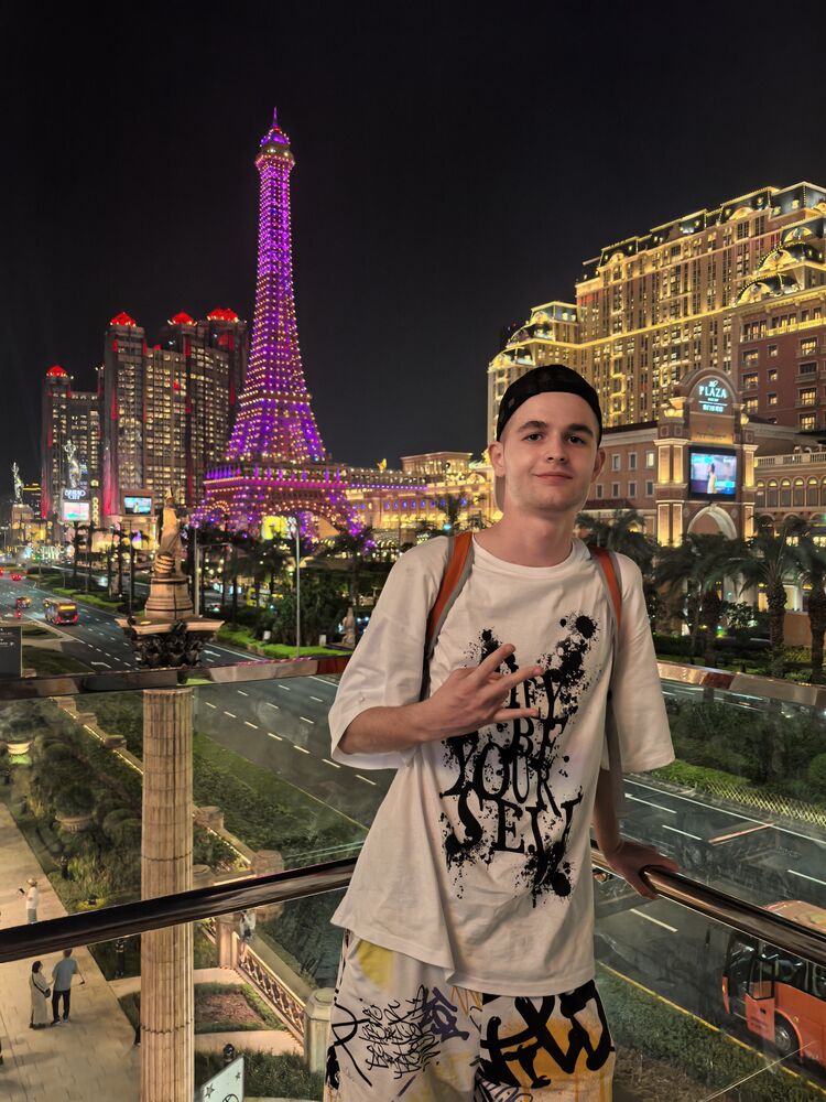 ���� 54108162 ����� Mikhail, 18 ���, ���� ���������� � ����-�����