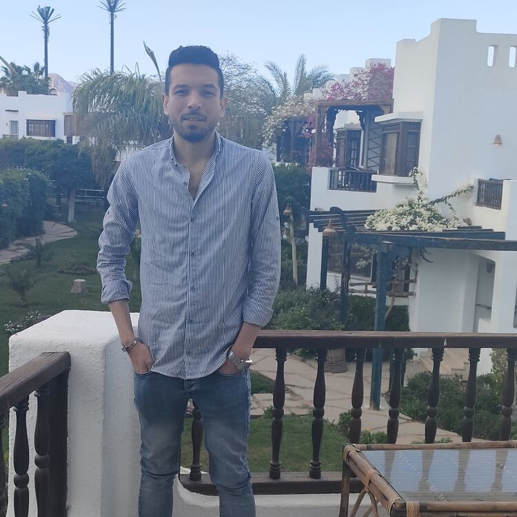  ,   Zak, 29 ,   ,   