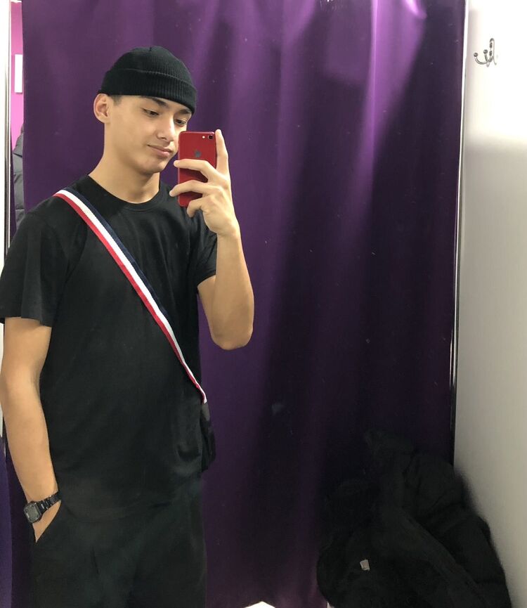 42066072  , 22 ,    