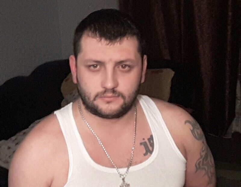  8974062  Rusici, 38 ,    