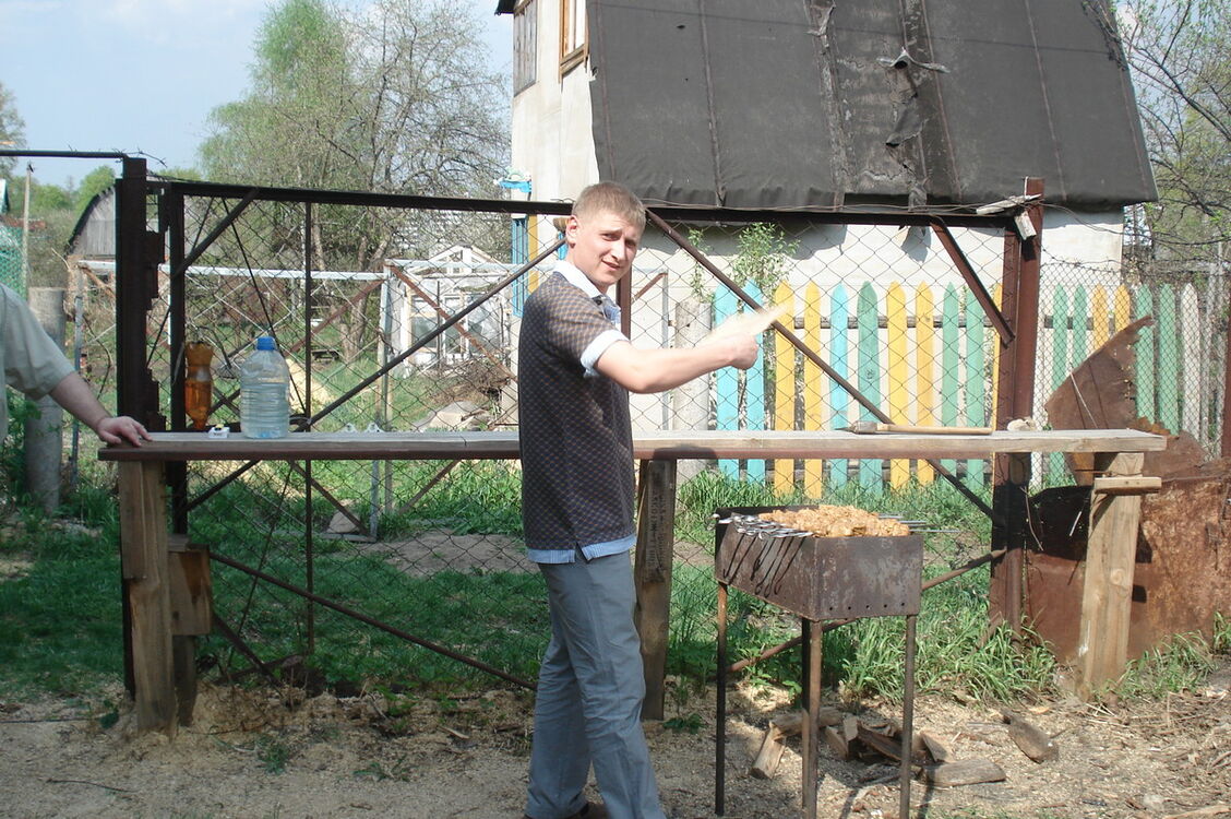  8100442  Dima, 44 ,    