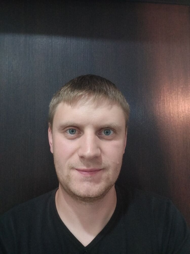  ,   Maxim, 37 ,   ,   