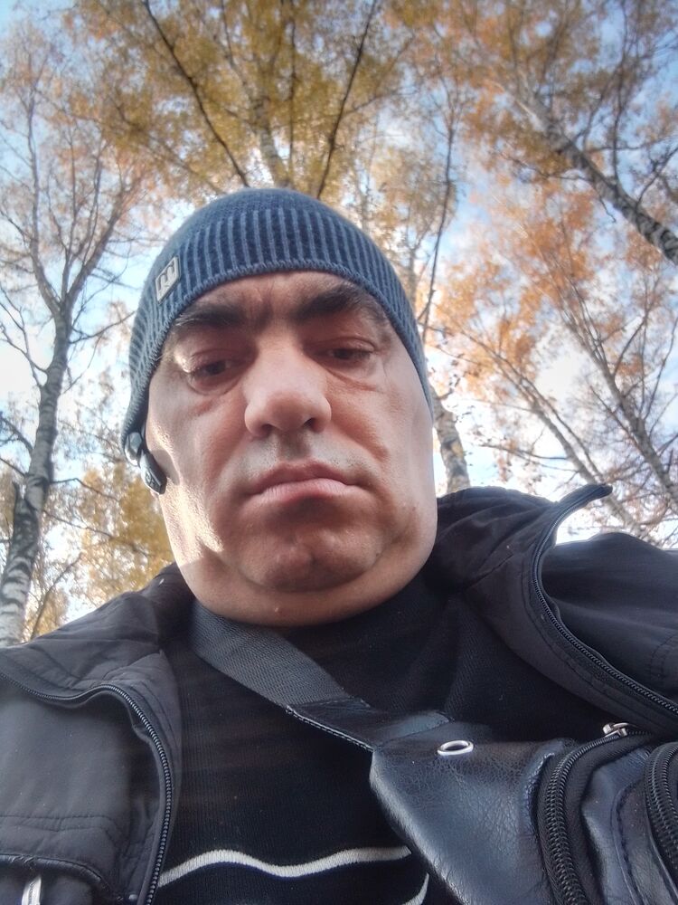  48245302  Ruslan, 47 ,    