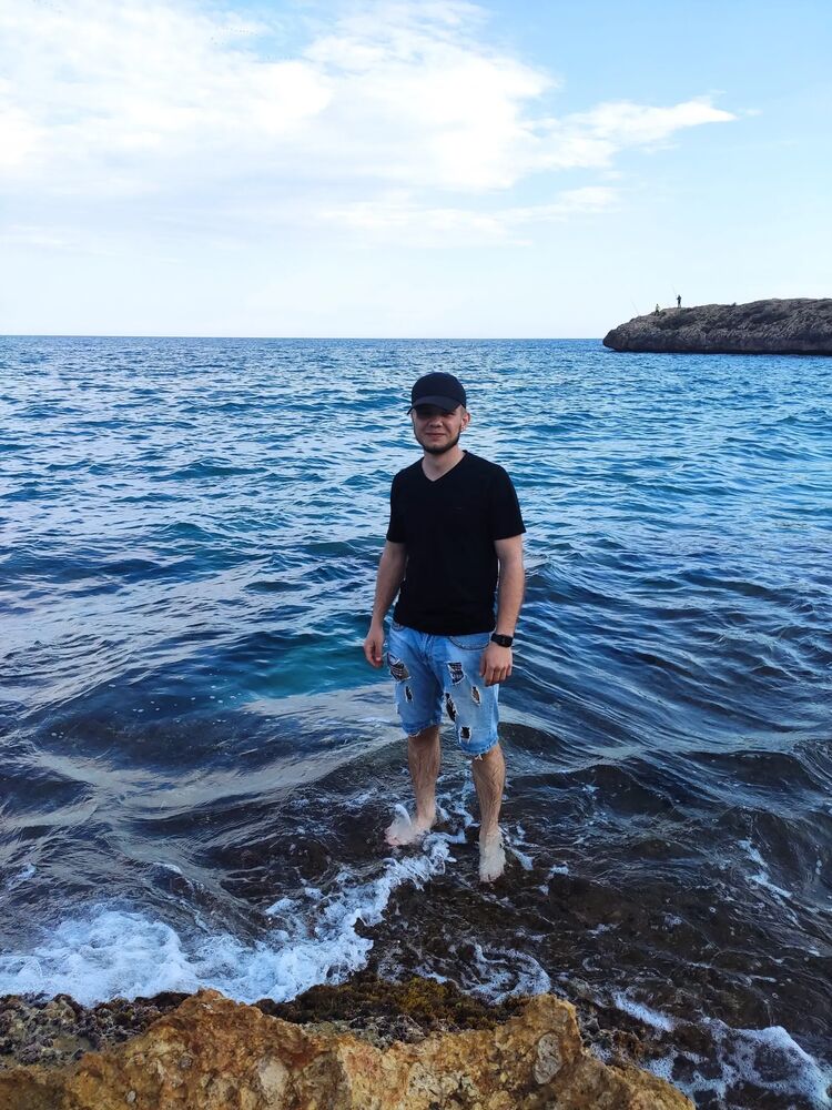  ,   Dima, 23 ,   ,   